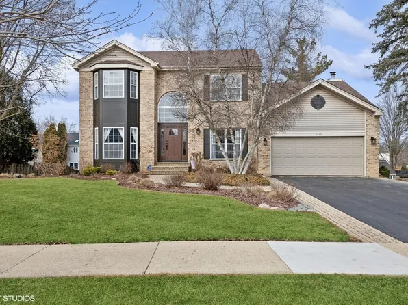 1015 Victoria Dr, Fox River Grove, IL 60021