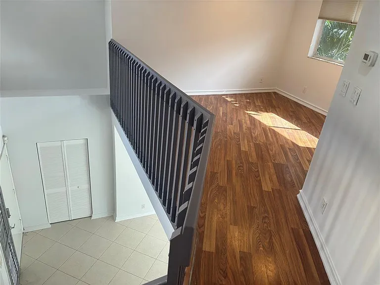101 SE 15th Ave #E — Photo 12