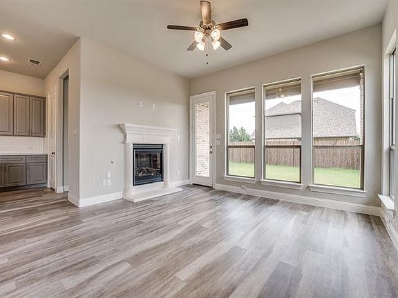 2nd image of 4005 Angelina Dr