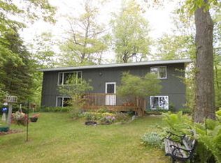 3033 Oak St, St ignace, MI 49781