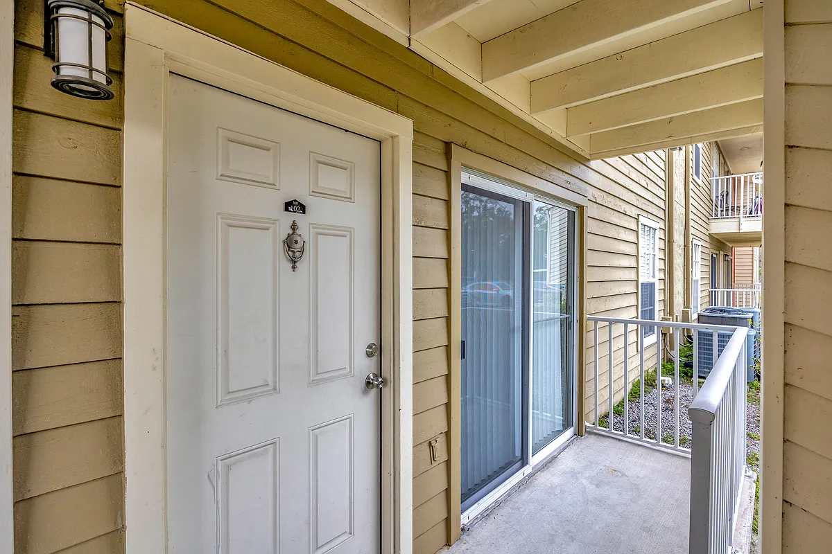 Building Photo - 308 Lake Parsons Grn
