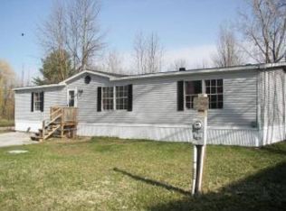 6 Pauline Dr, Alburg, VT 05440