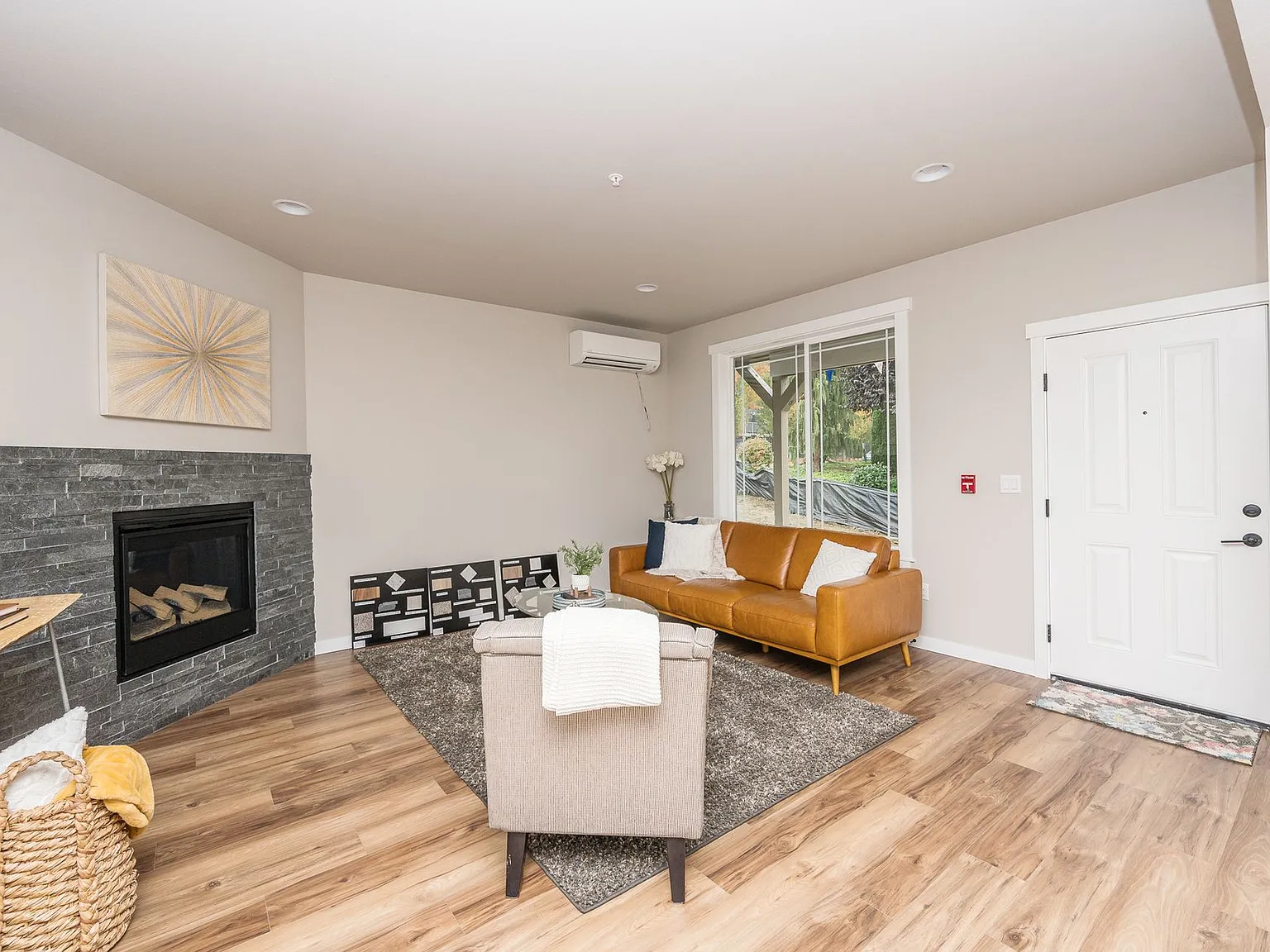 Copperberry Condominiums — Photo 2