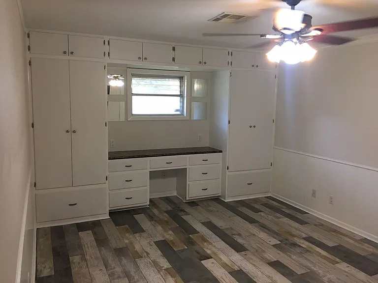 1221 Marine Dr — Photo 11
