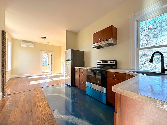 5th image of 31 Dubois St #1