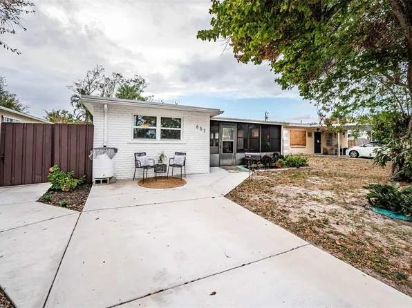 657 Gray St S, Saint Petersburg, FL 33707