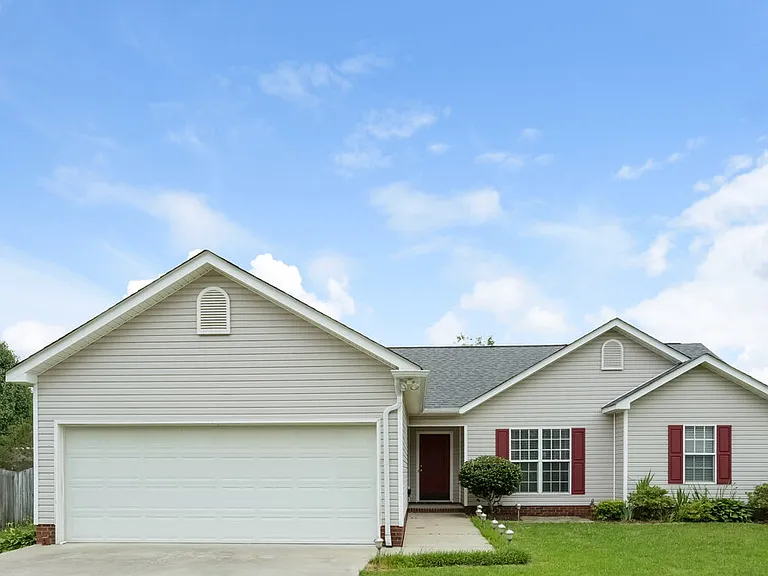 310 Tamarack Dr — Photo 1