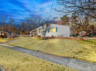 31 Bonham Dr, Edison, NJ 08837