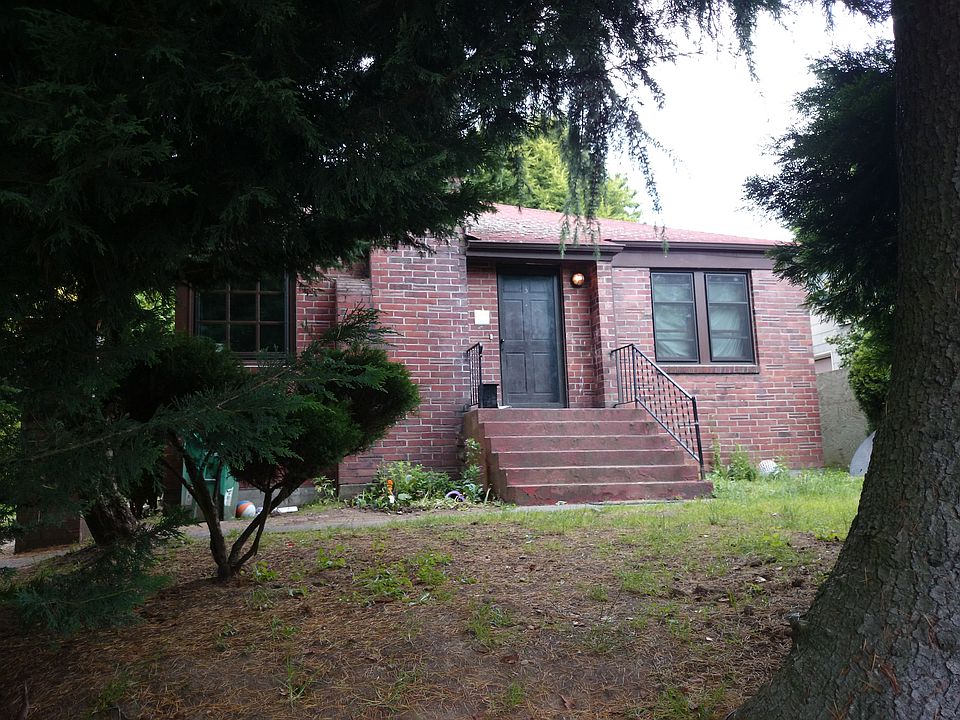 2nd image of 3910 S Burns St