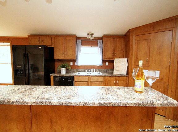 5th image of 765 Nottingham Dr