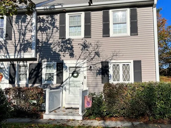 685 Bay St APT 24, Taunton, MA 02780