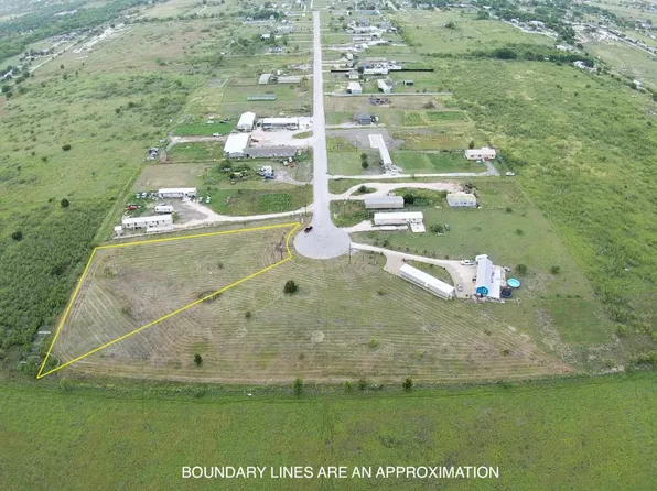 522 Running Bull Ln, Kyle, TX 78640