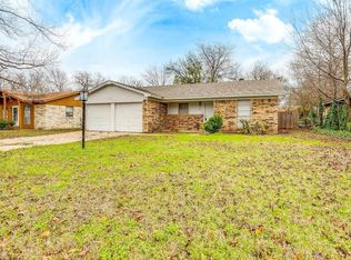 6913 Maryhill Rd, Forest Hill, TX 76140