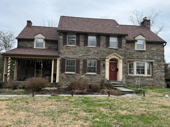 1358 Indian Creek Dr, Wynnewood, PA 19096