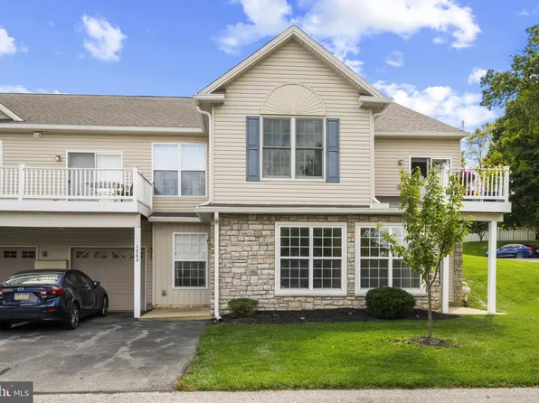1208 Crestview Ln, Stewartstown, PA 17363