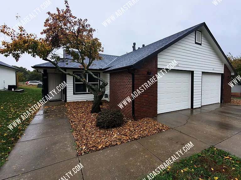 121 Ames St — Photo 28