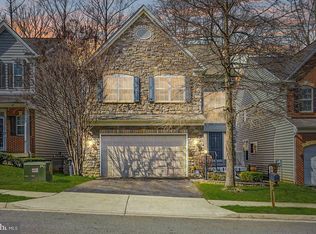 3449 Eagle Ridge Dr, Woodbridge, VA 22191