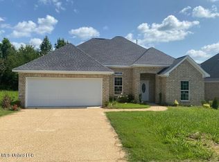 5029 Quail Ridge Dr, Jackson, MS 39212