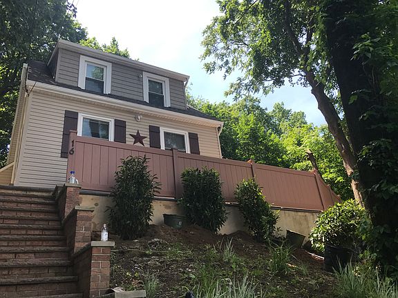2nd image of 16 Cassidy Pl