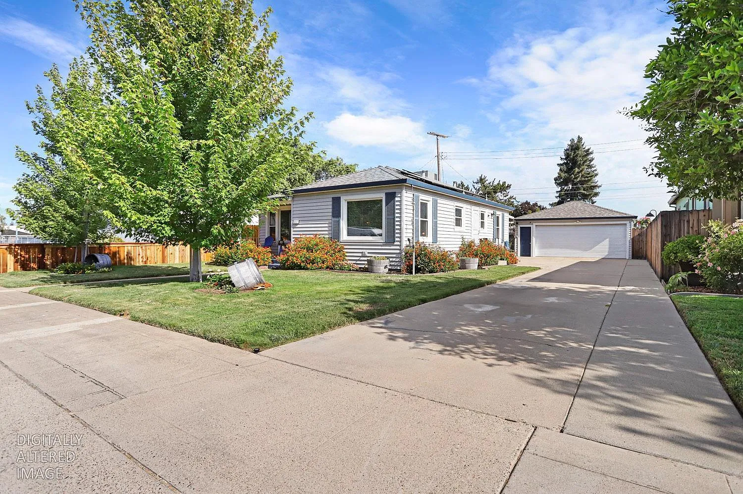 717 Tamarack Dr photo 1