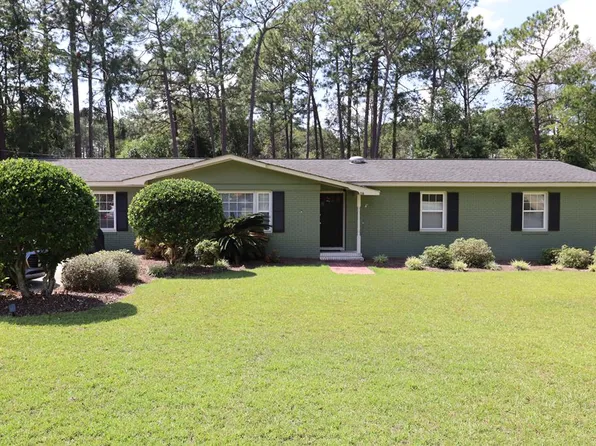 407 Rose Ln, Douglas, GA 31533