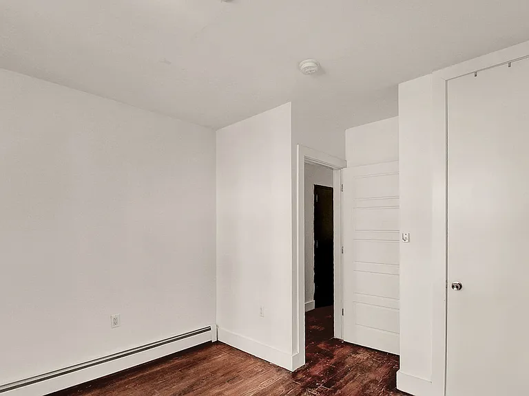 952 Madison St #2 — Photo 6