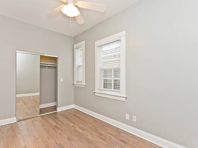 1324 W Byron St #2 — Photo 6