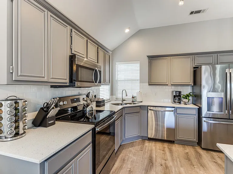 3607 Canyon View Ct — Photo 9