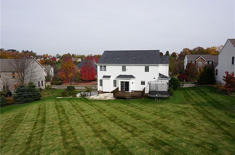 2nd image of 511 Tree Line Dr