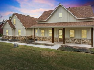 2028 Feather Ln, Weatherford, TX 76088