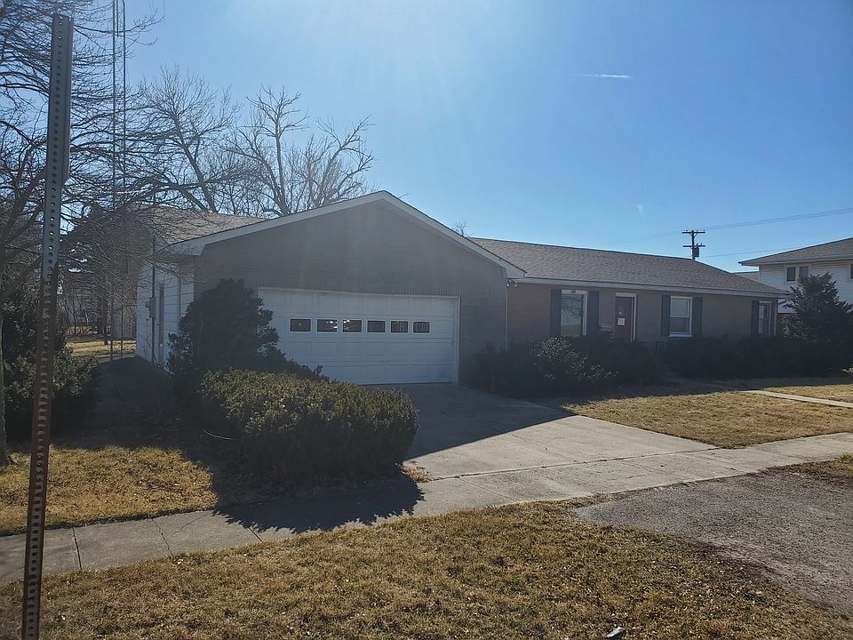 454 W Garfield Ave, Cissna Park, IL 60924 Zillow