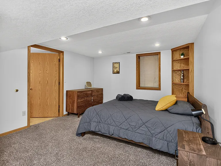 202 NW Sharmin Dr — Photo 13