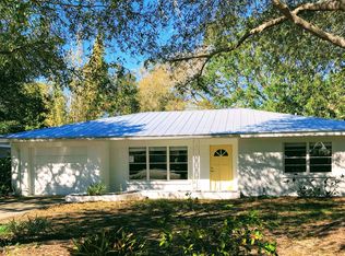 2165 Sunnyside Pl, Sarasota, FL 34239