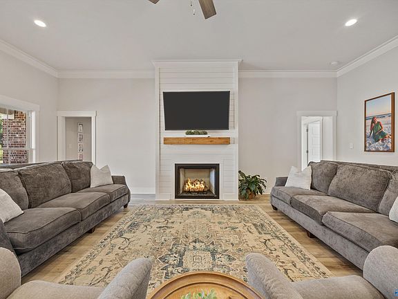 2nd image of 23622 Mooresville Rd