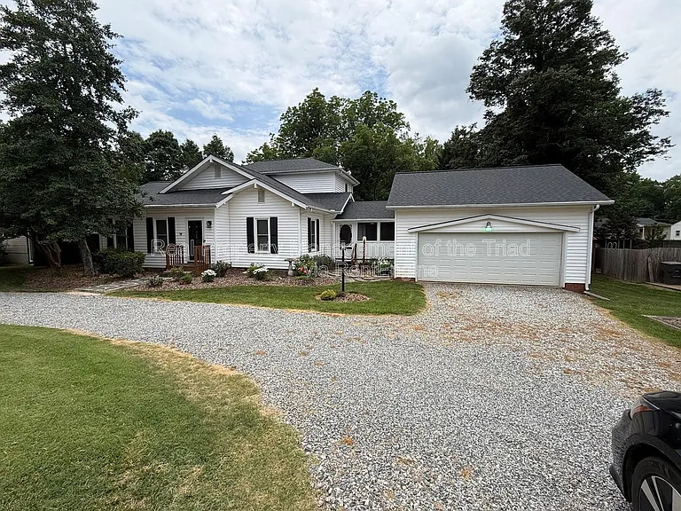 905 Old Winston Rd — Photo 1