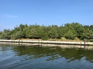 11 Pine Tree Ln, Westhampton, NY 11977