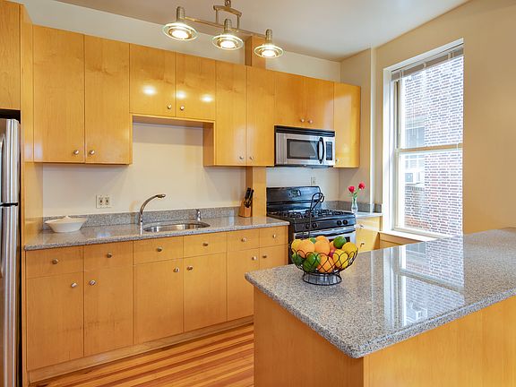 3rd image of 3745 84th St APT 32