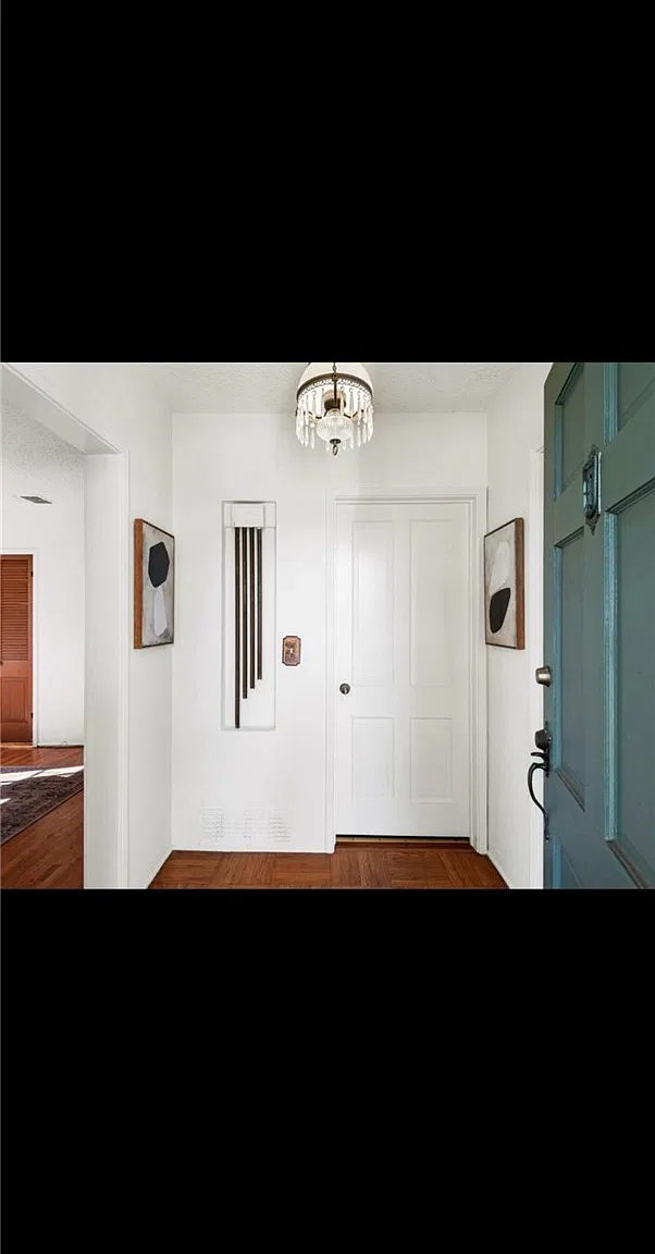 2 bed, 1801 sqft, $4,600 — Photo 2