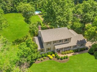 6 Woodward Dr, Belle Mead, NJ 08502