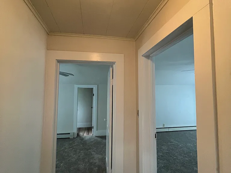 205 E Berry St — Photo 14