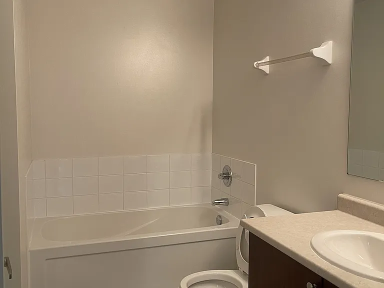 3135 Boxford Cres #16 — Photo 6