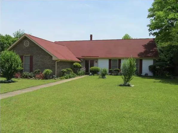 2201 Edinburgh Dr, Montgomery, AL 36116