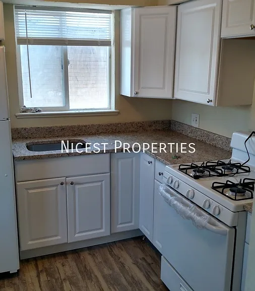 9000 E Montview Blvd #1 — Photo 5