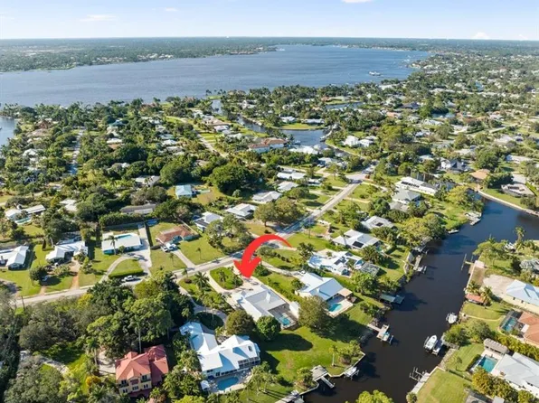 1275 NW Pine Lake Dr, Stuart, FL 34994