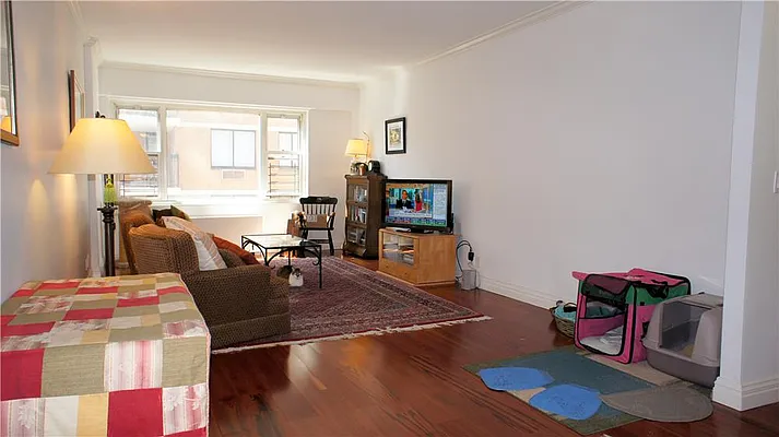 Rented by R New York | media 10