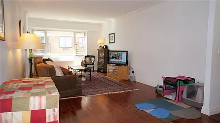 Rented by R New York