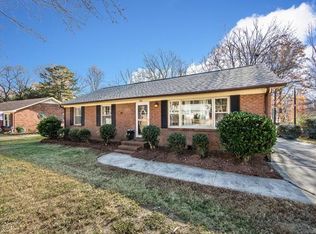 301 Edgeland Dr, Matthews, NC 28105