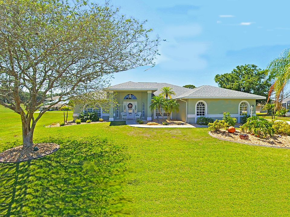 1st image of 424 Holly Drive