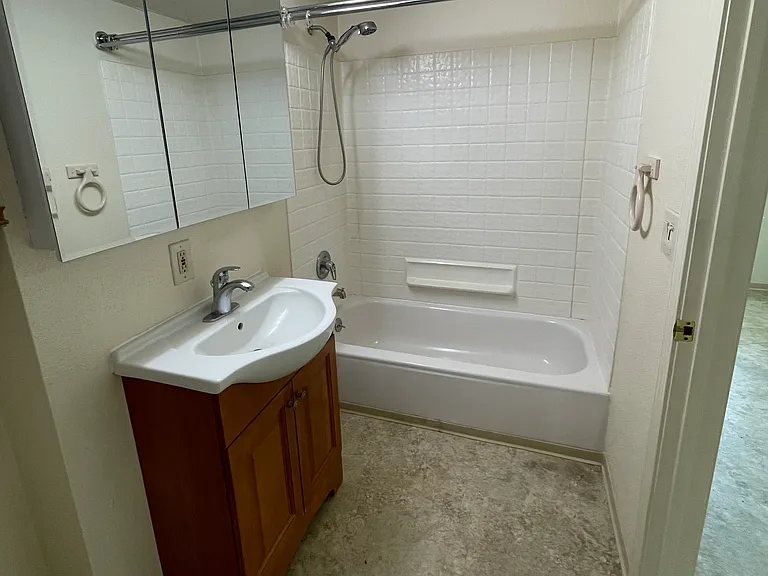 209 W Murray St — Photo 9