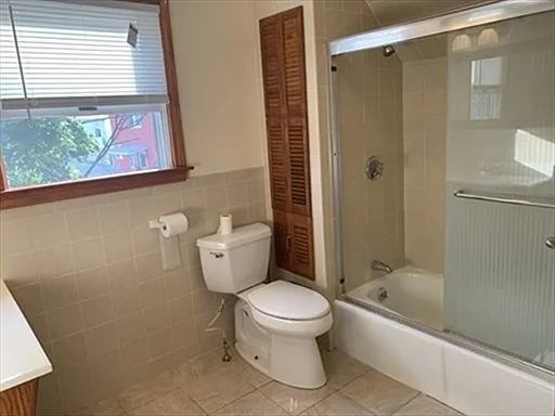 32 Harding Ave — Photo 7